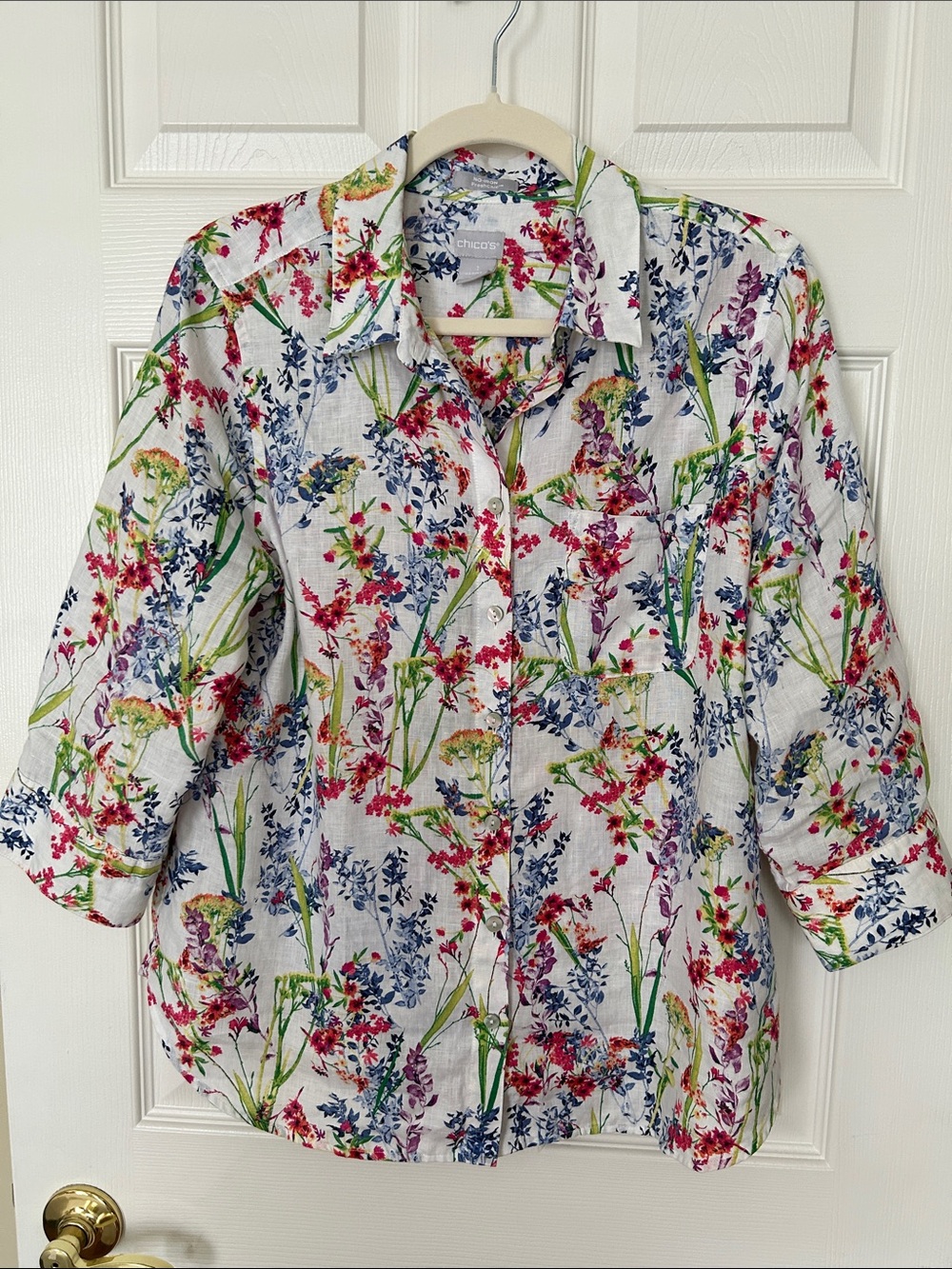 Chico's White Floral Button-Front Blouse with Multi-Color Print Sz 1 100% Linen